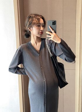 知性气质~孕妇针织洋装秋冬新款复古V领宽松显瘦长袖内搭长裙