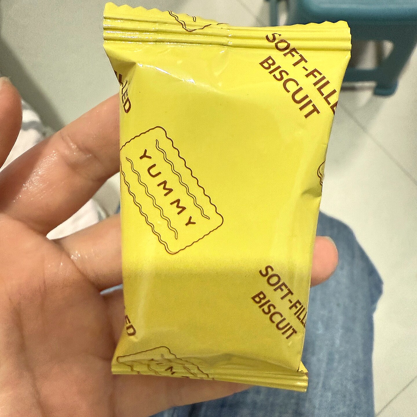 榴莲派软馅料饼干80g榴莲味网红爆款夹心饼干酥脆零食品儿童小吃