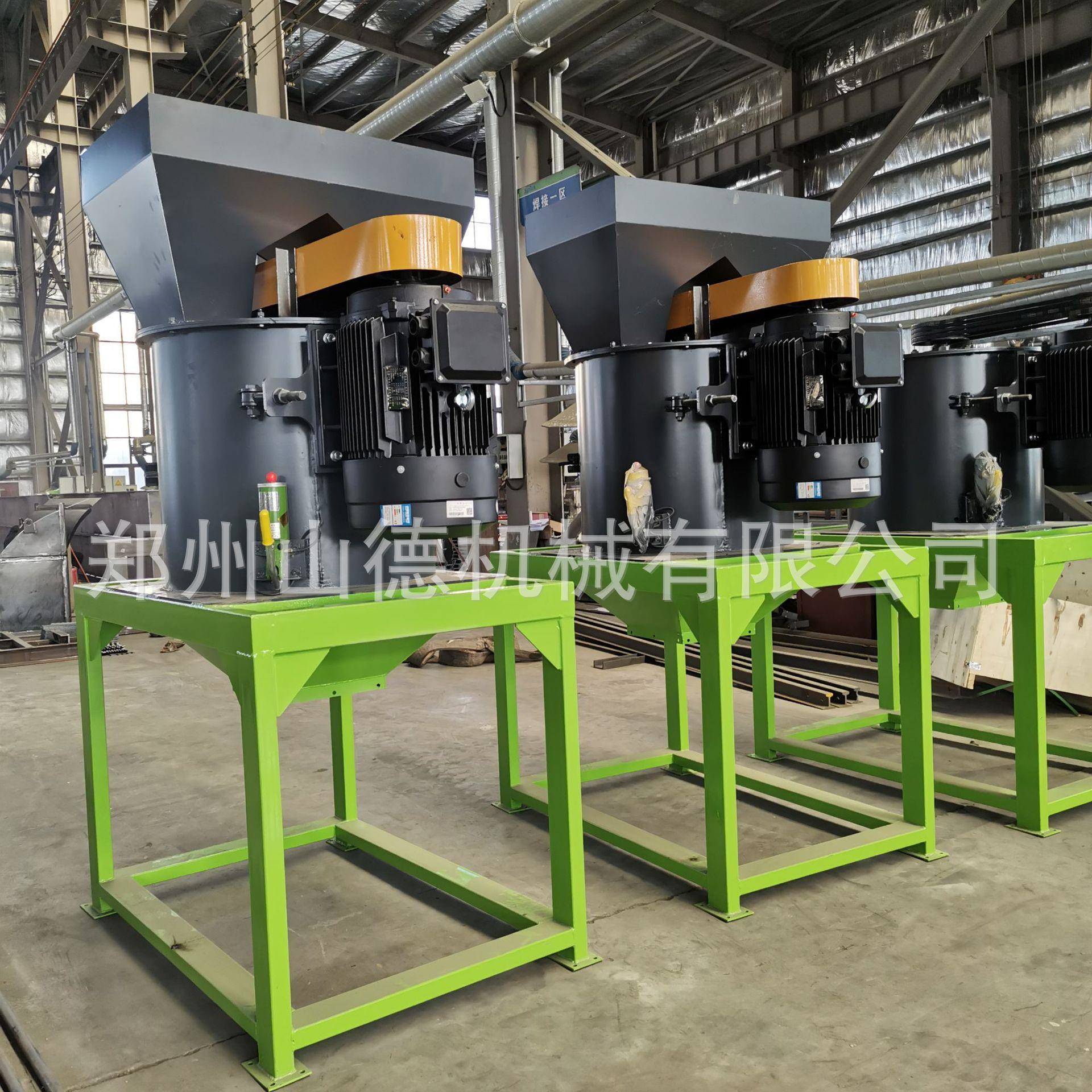 小型粉剂有机肥粉碎机养殖户高湿粪便破碎机复混肥立式粉碎设备