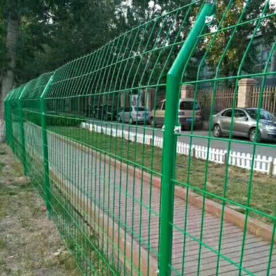 公路隔离栅工地铁丝网围栏建筑工地施工防护网场地隔离围栏网