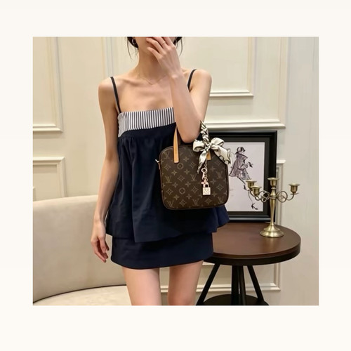 【98新】Louis Vuitton/【小饭盒包】/植鞣革修复