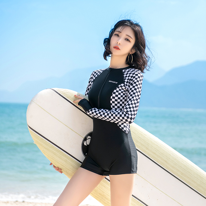 游泳衣女夏连体爆款遮肚显瘦保守性感2022新款温泉长袖潜水服女孩