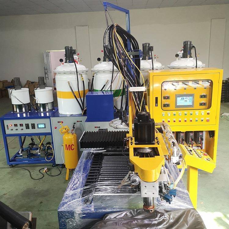 自动聚氨酯发泡机自动打料换色便携式发泡机PU鞋垫发泡机AB双组