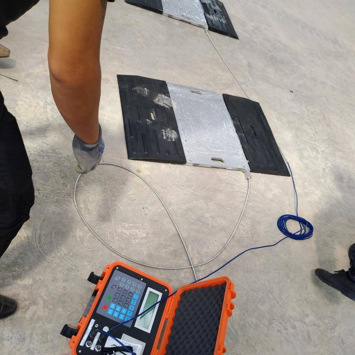 液压翻板卸车机粮库散粮自动卸粮机后翻式散粮车翻板机