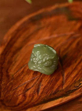 天然和田玉青玉醒狮吊坠挂件项链玉佩玉坠文玩配饰件单散隔顶佛珠