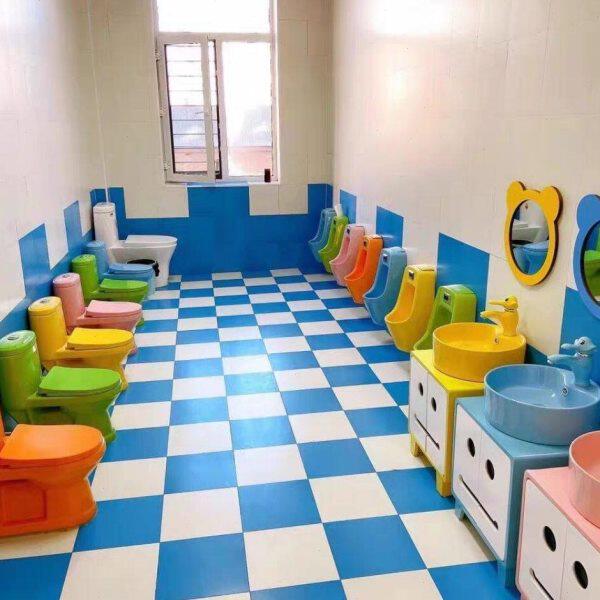 儿童陶瓷小便器幼儿园彩色挂便器小孩挂墙尿斗地排污卫生间卡厂家