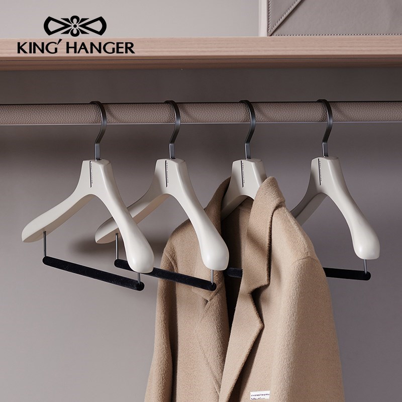 KH高端实木衣架衣柜衣帽间专用轻奢高级感木质衣架挂大衣无痕衣撑