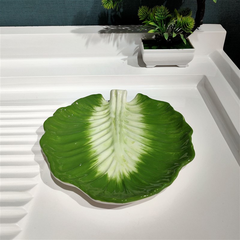 新品陶瓷大白菜造型盘子/尺寸22x23