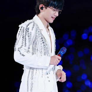 张杰明星同款重工白色西服男手工高端链条镶钻设计感演出西装外套