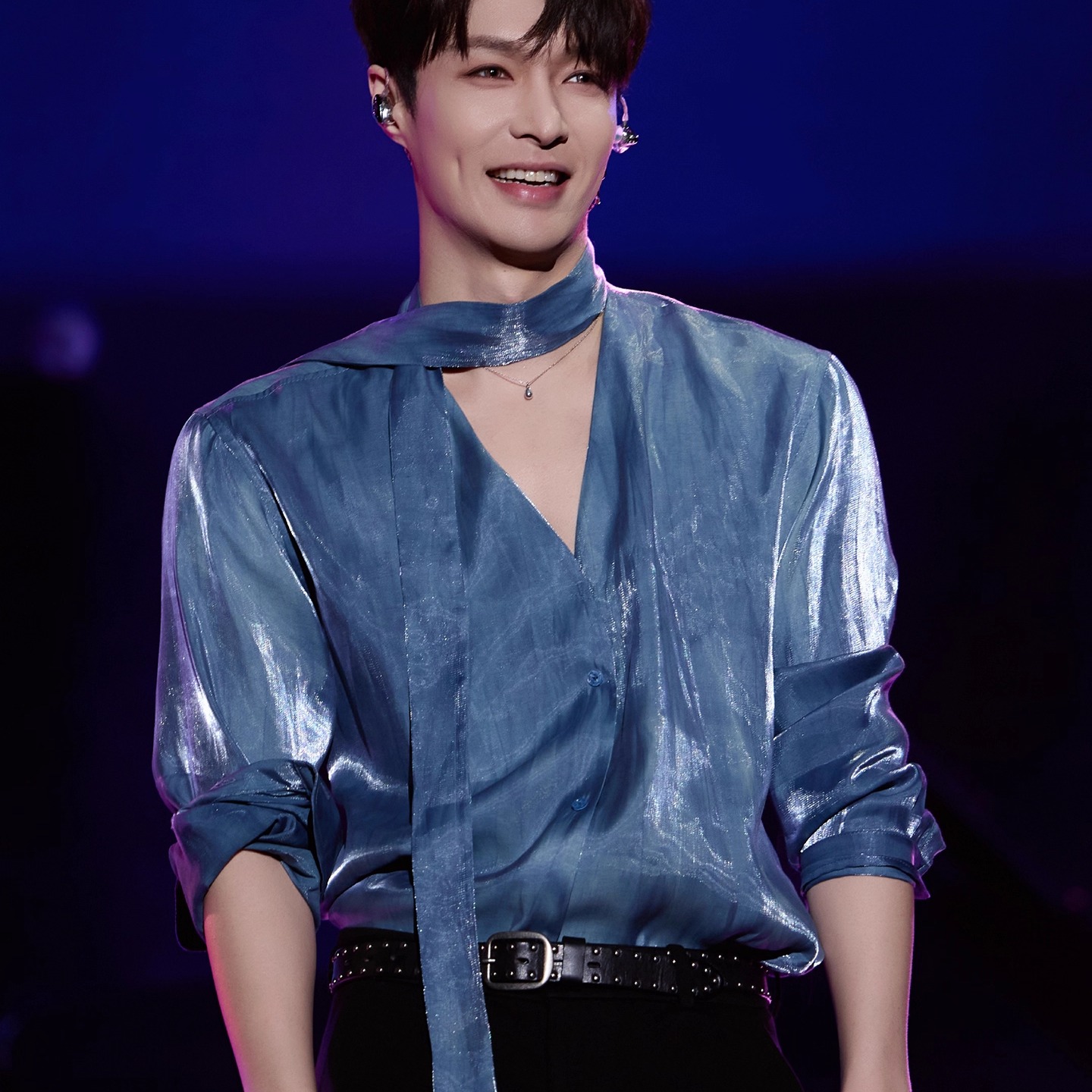 张艺兴同款缎面系带宽松衬衫男潮