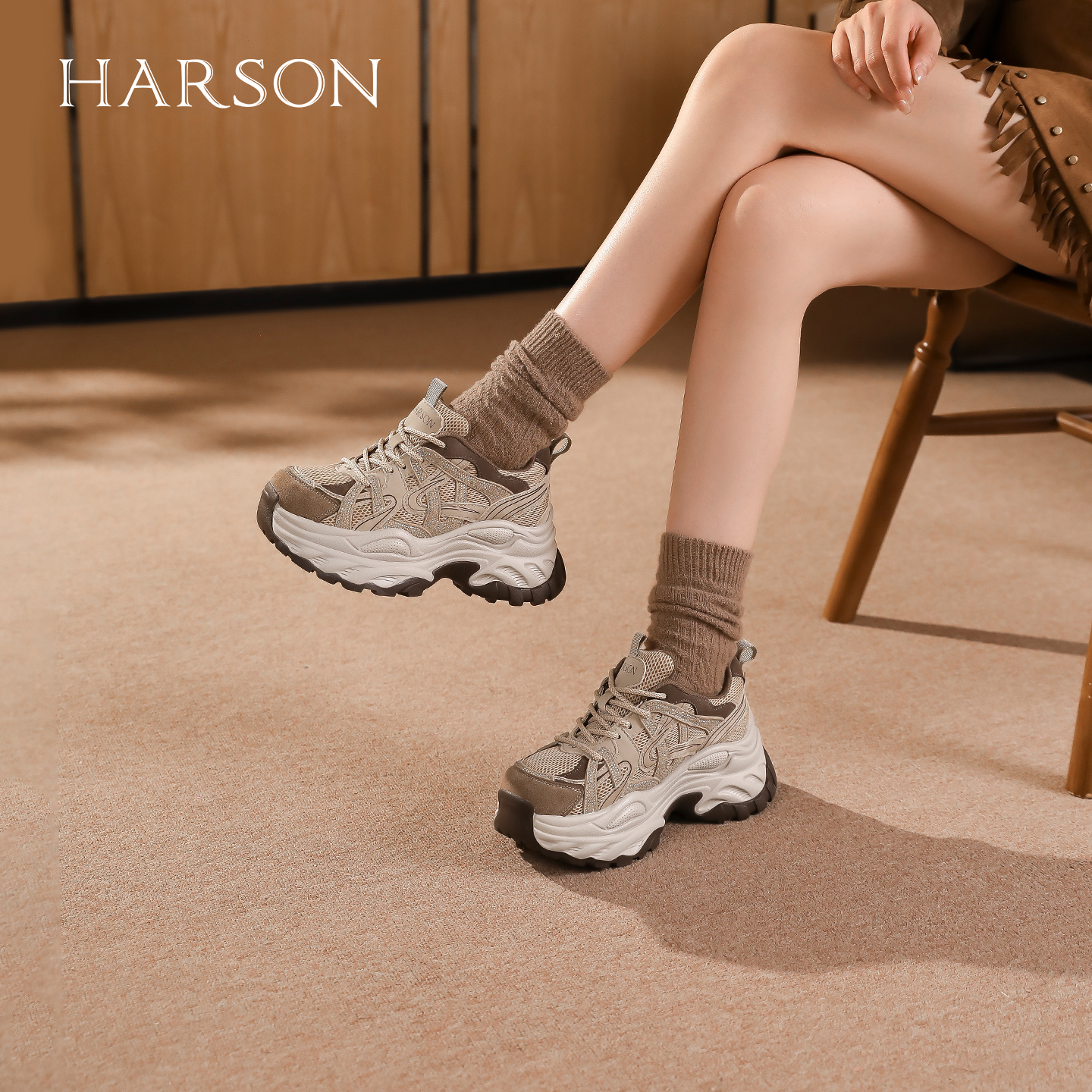 哈森老爹鞋女款小个子2025冬季新款旅游鞋厚底增高女鞋HWCA250106