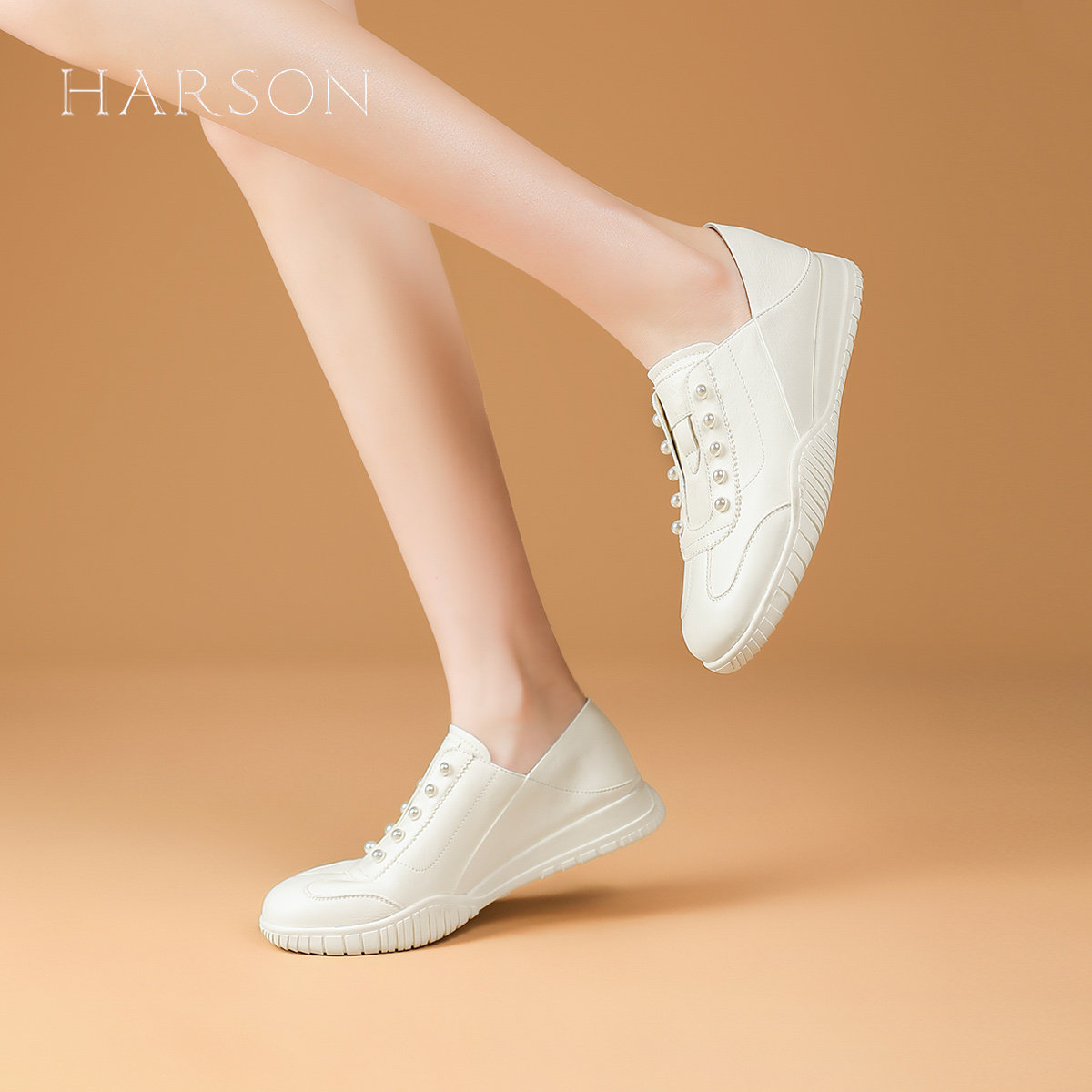 Harson/哈森简约风珍珠装饰平底单鞋女休闲百搭系带德训鞋白色