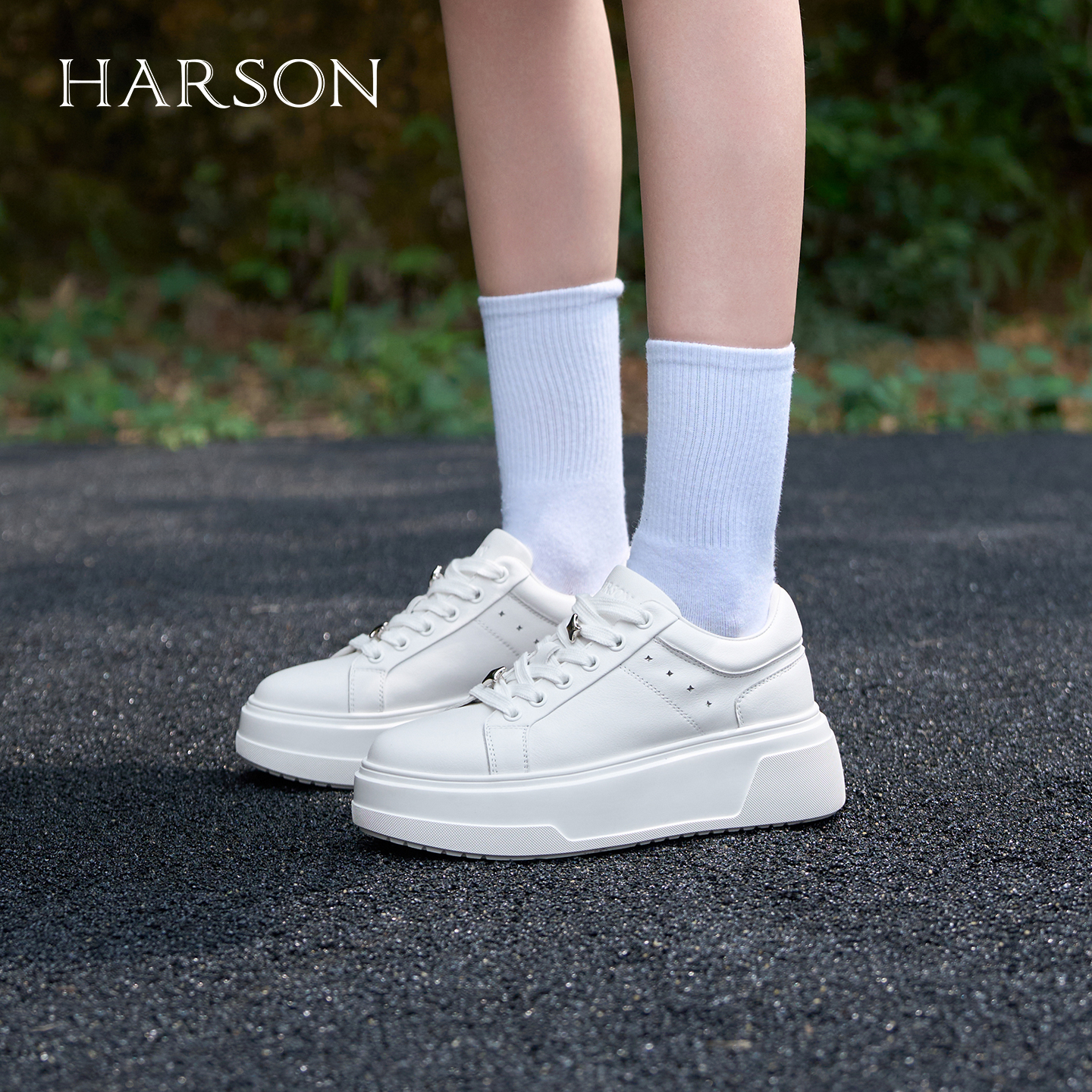 哈森真皮厚底小白鞋牛皮革休闲运动鞋2025秋冬新款板鞋HWCL250113