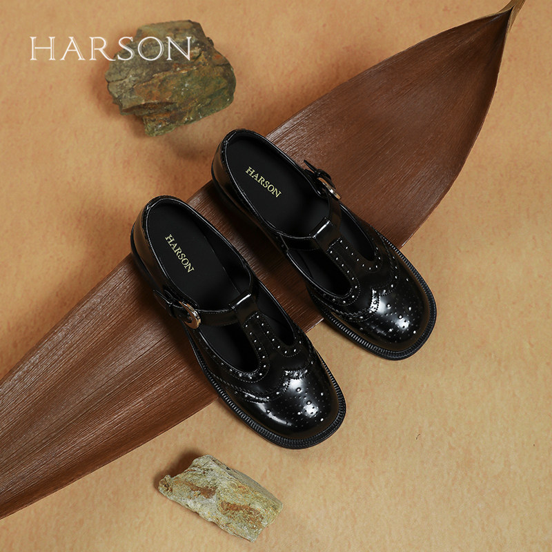 哈森复古玛丽珍女单鞋春季新款英伦风布洛克鞋小皮鞋HS252511