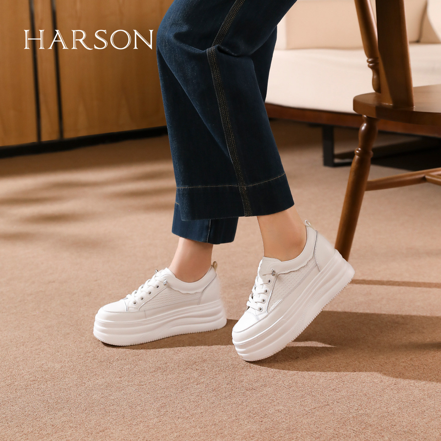 哈森简约风圆头小白鞋女厚底显高百搭通勤休闲鞋不累脚HCL2503