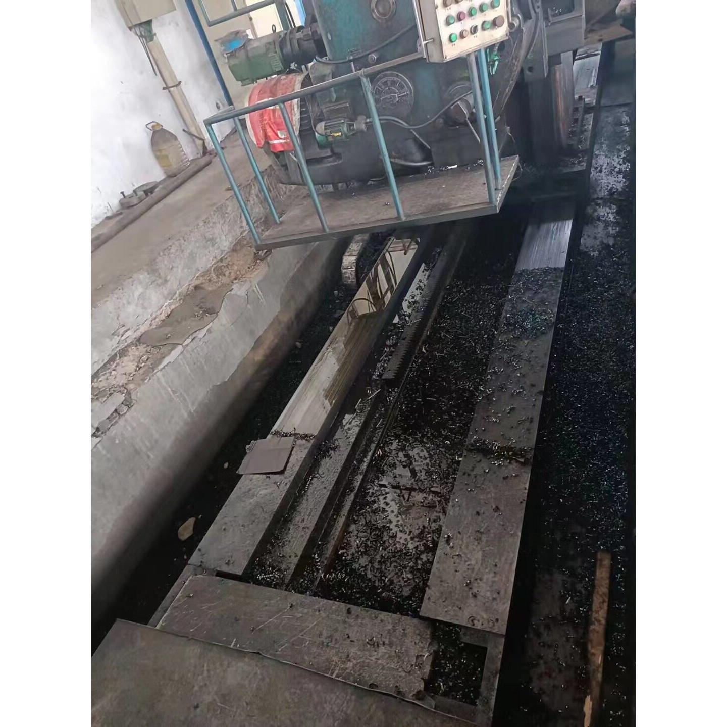 工厂在位出售八成新二手机床重型面铣床国企设备安装少用精度