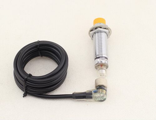 沪工接近开关 LJ18A3-8-Z/BX-G 航空插 24V直流NPN三线常开 M18