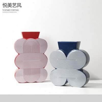 简约现代螺旋条纹陶瓷花瓶花器摆件轻奢样板房客厅玄关茶几装饰品