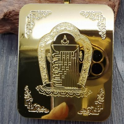 纯铜镀金色唐卡画嘎乌盒结缘扎卡黄财神壳子楞严咒吊坠盒子圆形盒