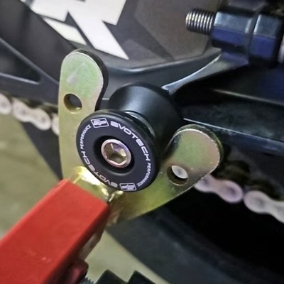 适用雅马哈YZF R1/M R3 R6 R15 R25 TMAX530改装后轮起车钉架配件