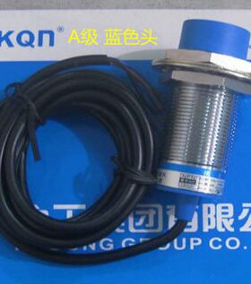 沪工 LJ30A3-15-Z BX 蓝色头 A级电感式接近开关 直流三线NPN常开
