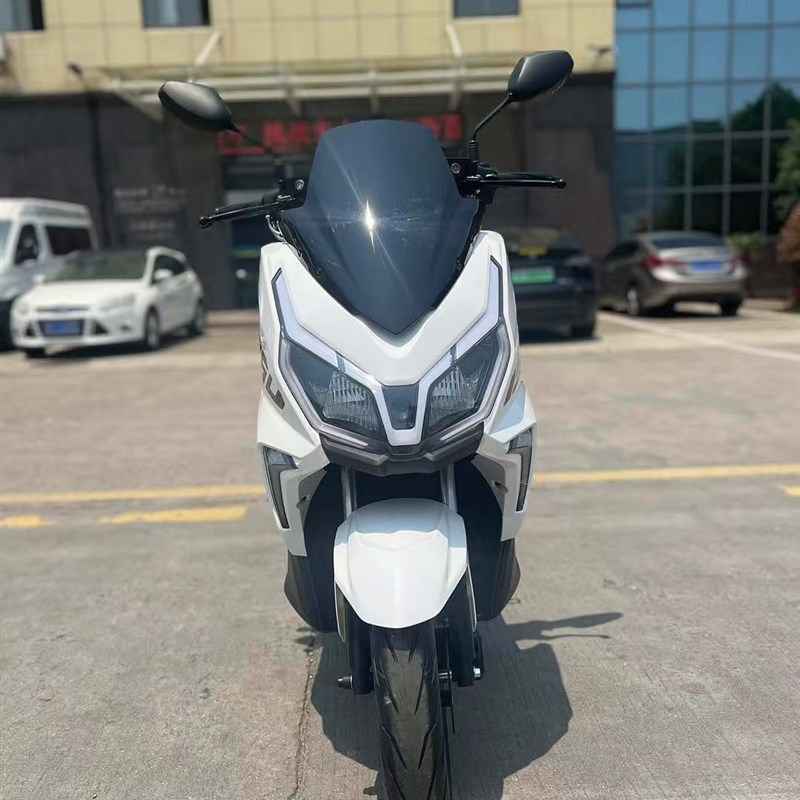 破界猛禽X2大踏板150cc机车整车燃油国W四电喷可上牌