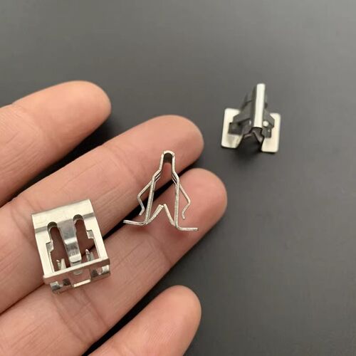 汽车通用铁片快丝卡扣卡子卡片 中控台仪表台内饰板A柱 铁卡片