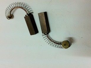 电机配件弹簧碳刷7X8X25MM 打印机碳刷印刷机发动机碳刷