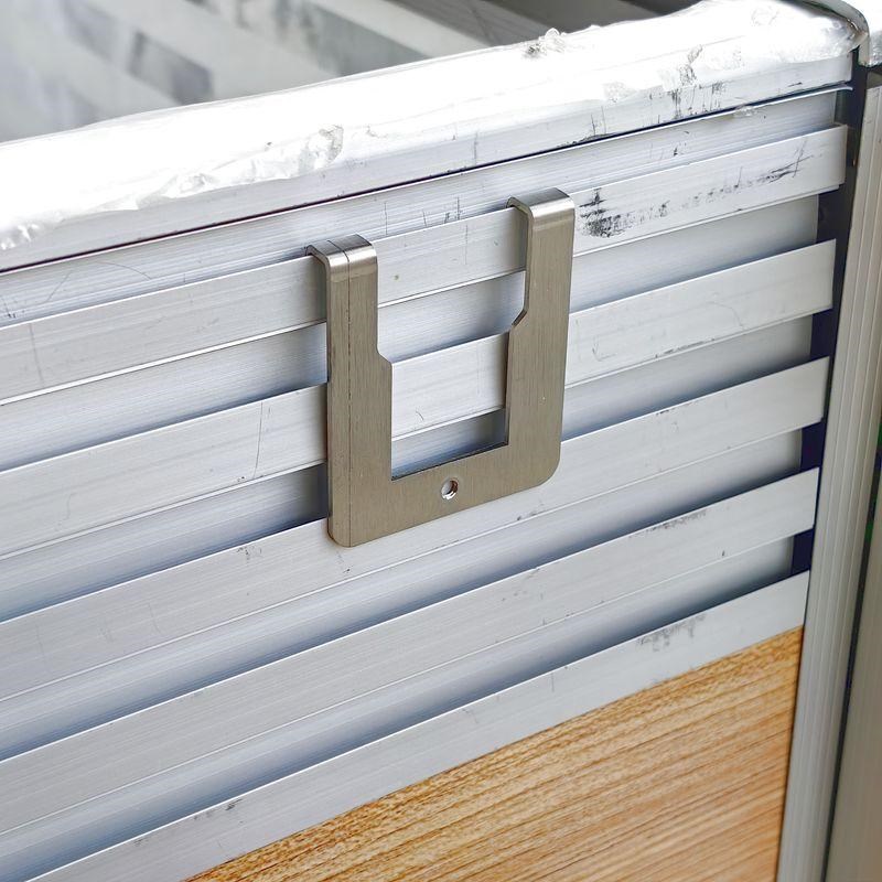 排插固定器办公室挂钩挂槽插线板自粘式固定贴钩免打孔插排收纳器