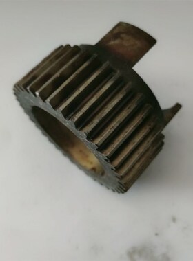 中捷上海五机Z3040/Z3050摇臂钻床配件41311离合齿轮Z36孔62