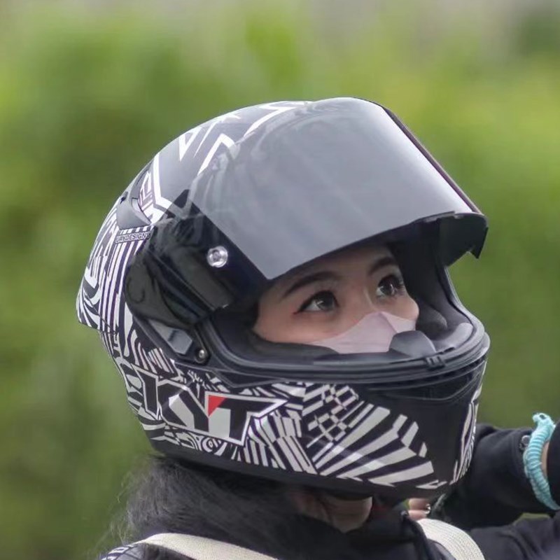 KYT摩托车头盔男女四季通用机车防雾全盔灰赛车个性酷冬季电动车