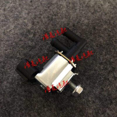 东南戈蓝 格蓝迪4G69北京欧蓝德2.4  菱绅N84废气真空 碳罐电磁阀