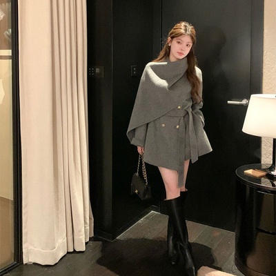 千金穿搭高级感披肩围巾斗篷呢子大衣温柔毛呢外套女秋冬夹棉加厚