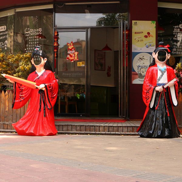 网红古装汉服露脸拍照打卡空脸雕塑摆件云南丽江园林景区潮牌装饰