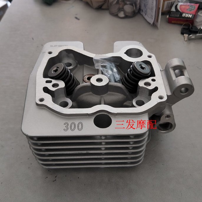 三轮车 发动机配件 隆鑫雷电TT210 260 300 缸头 缸头总成 V力