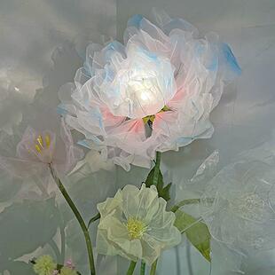 商场美陈橱窗装饰巨型手工自动开合花灯仿真花开合花瓣灯婚礼布置