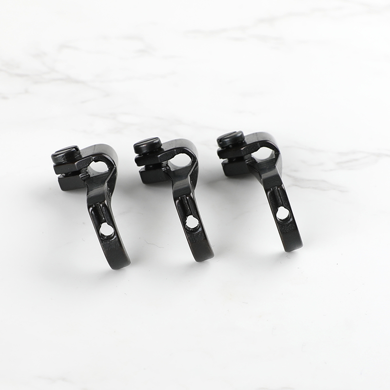 341-S583活动刀8B高头车压线定位挡边鞋机箱包高车标准牌带刀压脚