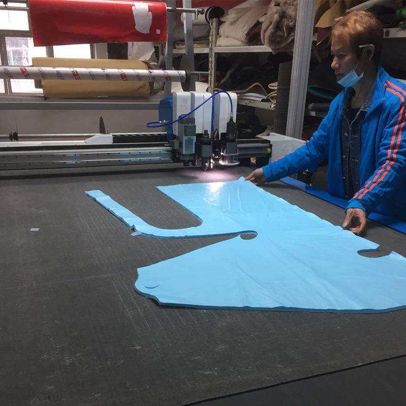 厂家出售柔性材料振动刀切割机防护服隔离衣裁剪机全自动裁床,纺织面料/辅料/配套,其他纺织机械,淘宝优惠券,粉丝福利购,淘宝优惠卷