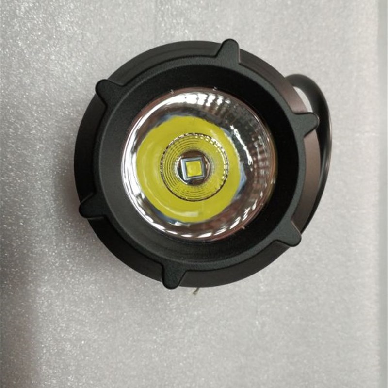 摩托车40瓦射灯12伏超亮LED白光辅助灯支架爆闪灯线束拖拉机汽车