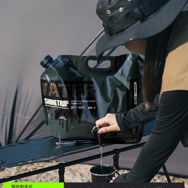 户外大容量折叠水袋8L便携式手提储水袋露营车载软体饮水桶蓄水袋