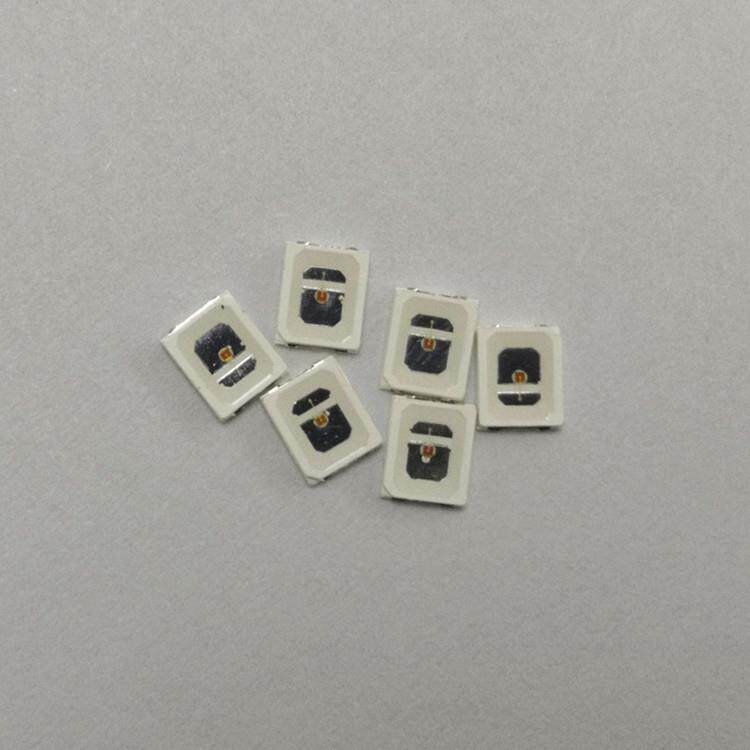 led3v高压3030贴片LED灯珠130-140lm高亮光303绿光灯珠现货