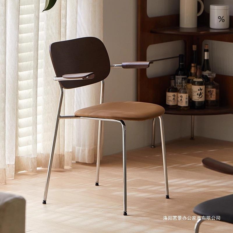 网红设计师餐椅现代简约家用卧室化妆椅子北欧带扶手实木靠背椅