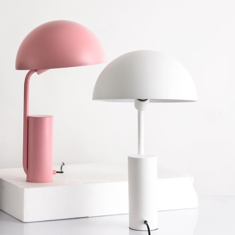 北欧简约后现代创意台灯儿童房温馨卧室床头设计师样板房欧式台灯