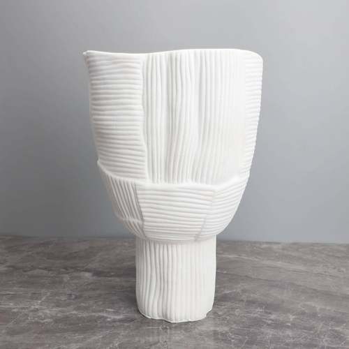 现代简约创意花器树脂摆件客厅茶几样板房办公室桌面花瓶软装饰品