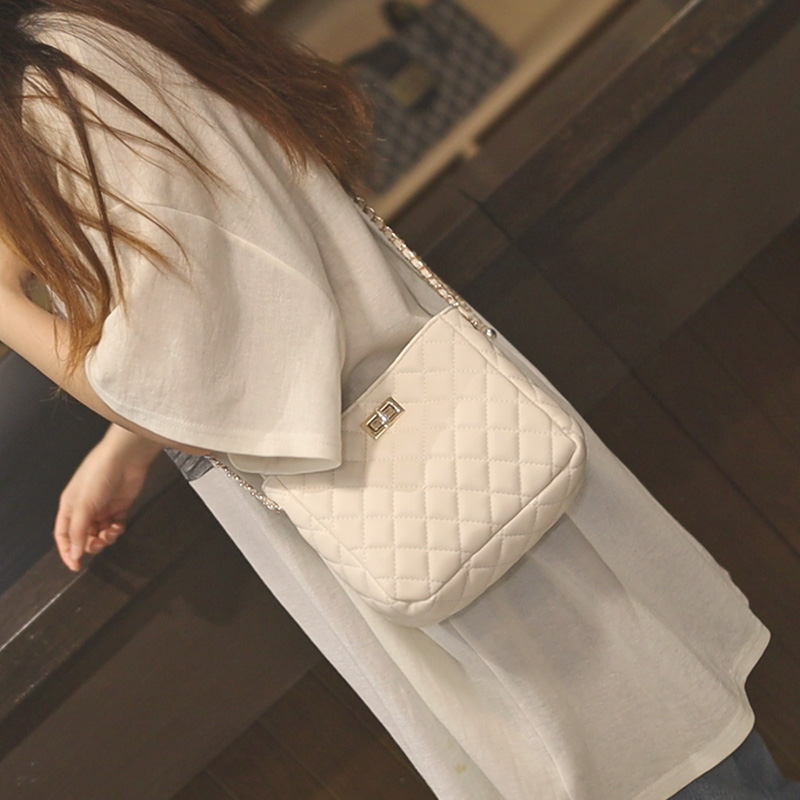 百搭斜挎水桶包包女2023新款高级感通勤超火洋气质感法式小众设计