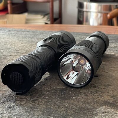 强光26650手电筒流明纳斯SFT40平头无果冻远射户外充电大功率21W