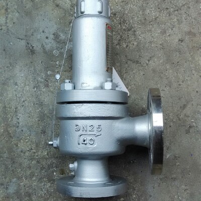 304不锈钢法兰安全阀 全启封闭式安全阀 A42Y H W-16P/25P/40P64P