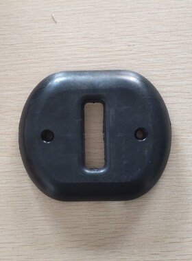 新源轮式挖掘机新款B75b70驾驶室车门固定锁盖板黑色原装塑料护板