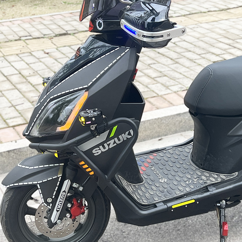 适用轻骑铃木机车UY125保险杆加厚前後护杠碳钢防撞杆防摔改装