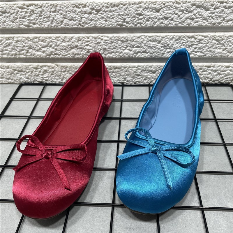 断码处理温柔蝴蝶结绸缎芭蕾舞鞋女春夏款复古圆头浅口一脚蹬单鞋
